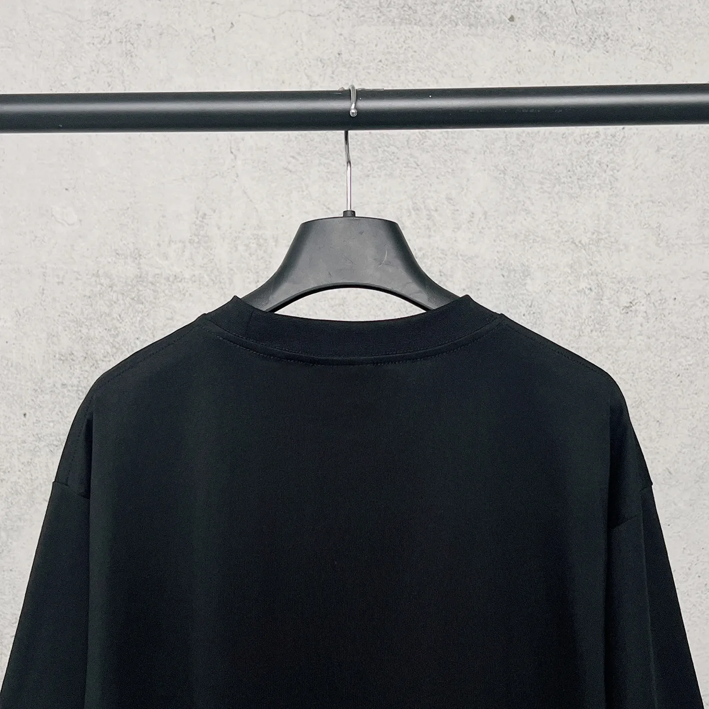 【 . Quality】BALENCI*GA/ .SS 26 New Arrival 。 Balenclag* T 。 . Authentic 。 ！ ZP 。 260 ， . ， ， 。 。 ， 。 OS . Same Style ：BL 263779 ：Black， Size：XS S M L